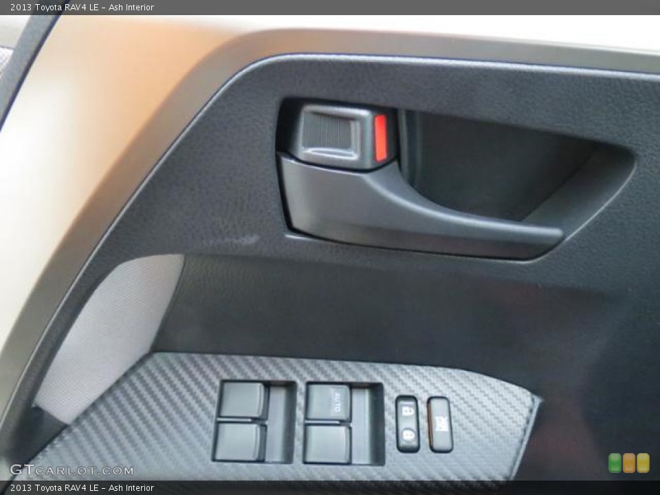 Ash Interior Controls for the 2013 Toyota RAV4 LE #76433025