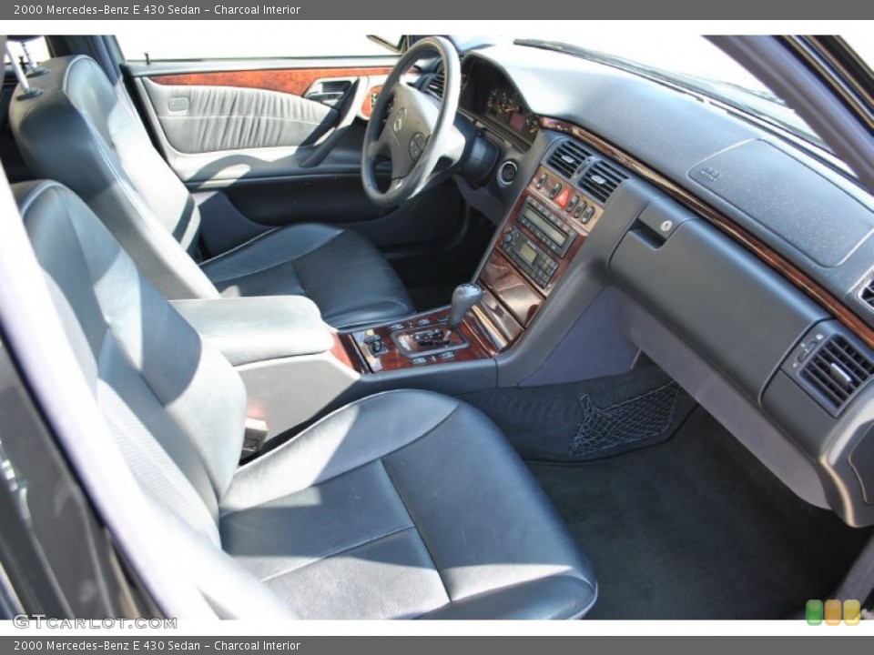 Charcoal Interior Photo for the 2000 Mercedes-Benz E 430 Sedan #76433424