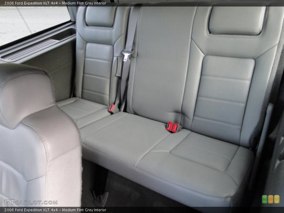 Medium Flint Grey Interior Rear Seat for the 2006 Ford Expedition XLT 4x4 #76445099