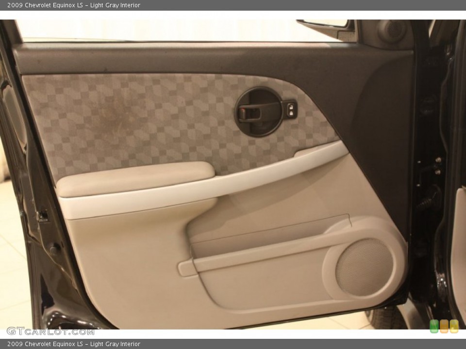 Light Gray Interior Door Panel for the 2009 Chevrolet Equinox LS #76462571