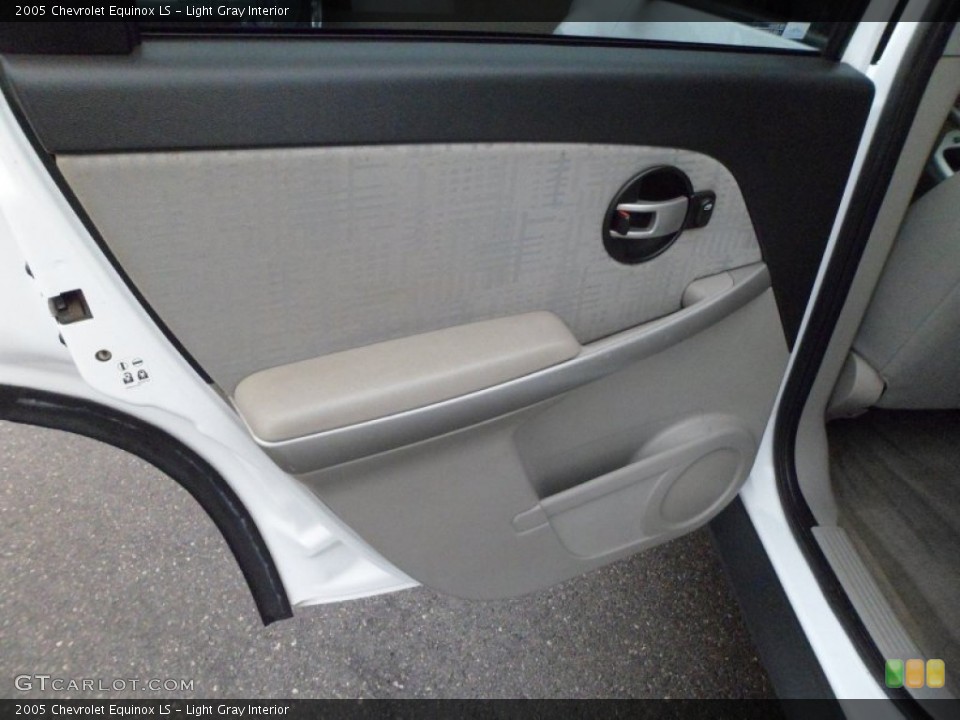 Light Gray Interior Door Panel for the 2005 Chevrolet Equinox LS #76468493