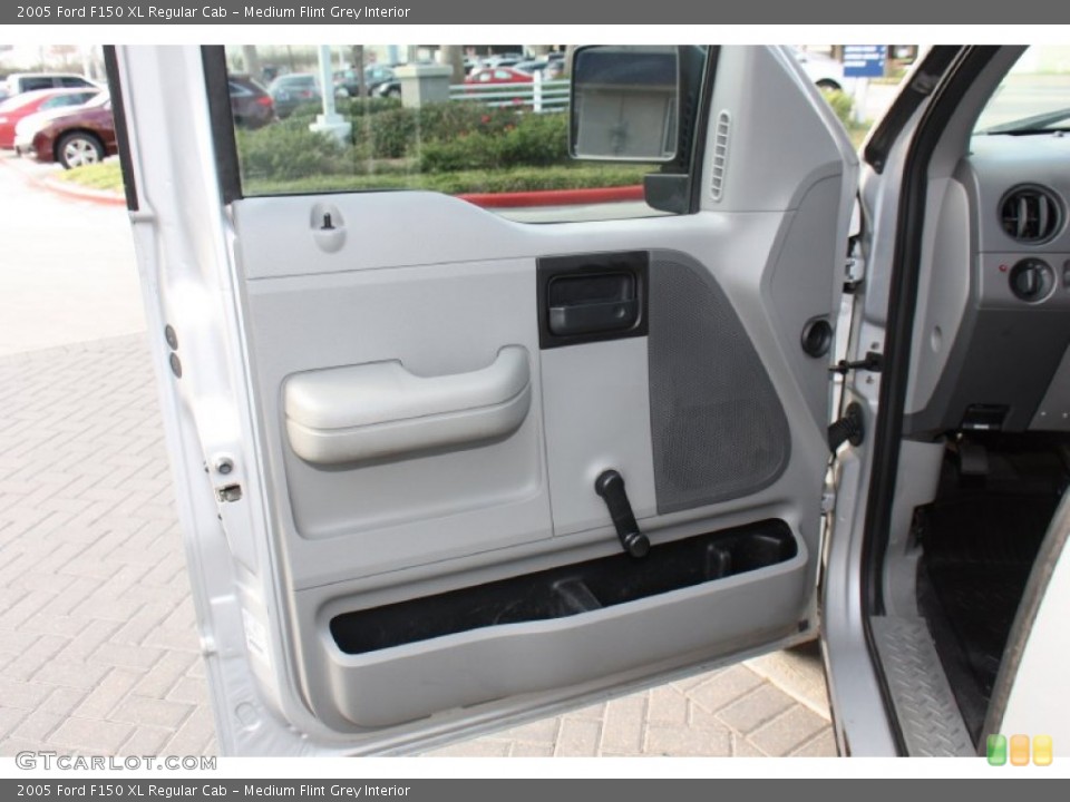 Medium Flint Grey Interior Door Panel for the 2005 Ford F150 XL Regular Cab #76468712