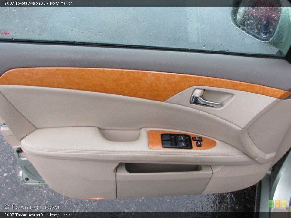 Ivory Interior Door Panel for the 2007 Toyota Avalon XL #76469784