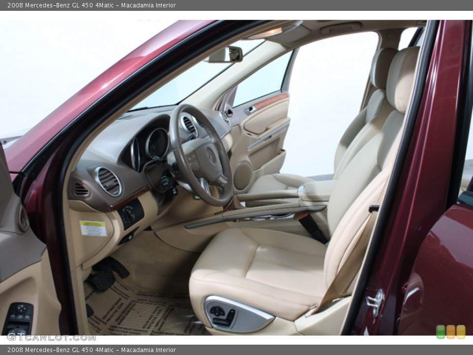 Macadamia Interior Photo for the 2008 Mercedes-Benz GL 450 4Matic #76475675