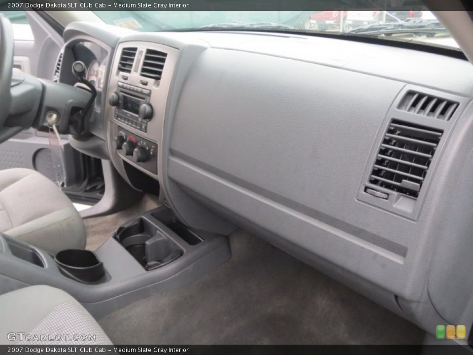 Medium Slate Gray Interior Dashboard for the 2007 Dodge Dakota SLT Club Cab #76479312