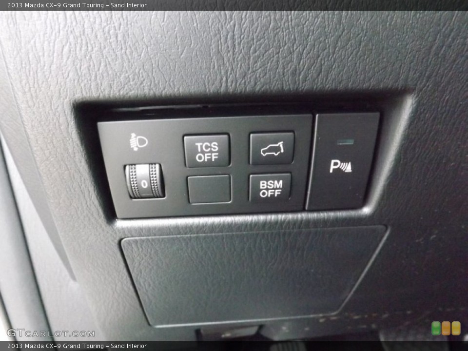 Sand Interior Controls for the 2013 Mazda CX-9 Grand Touring #76481749