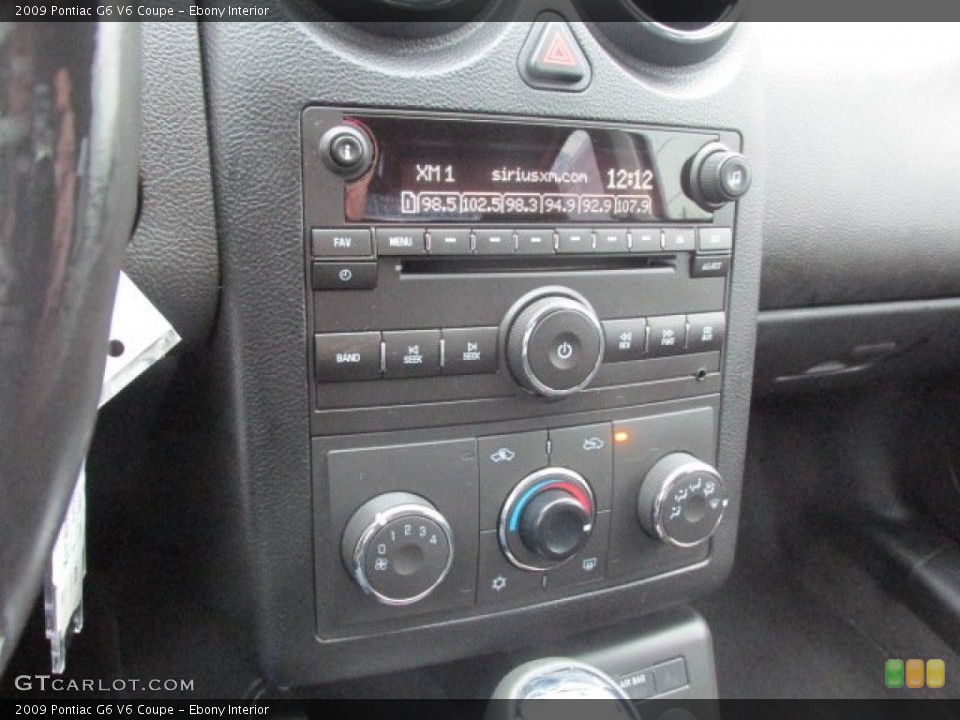 Ebony Interior Controls for the 2009 Pontiac G6 V6 Coupe #76493789