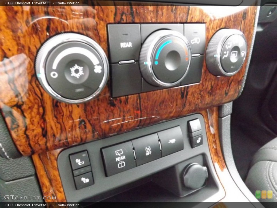 Ebony Interior Controls for the 2013 Chevrolet Traverse LT #76511180