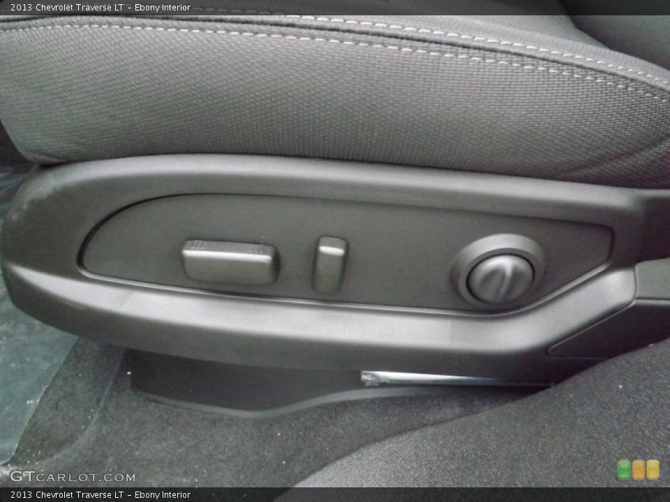 Ebony Interior Controls for the 2013 Chevrolet Traverse LT #76511324