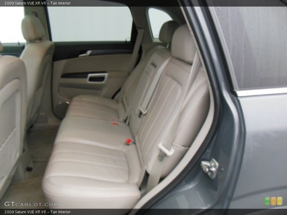 Tan Interior Rear Seat For The 2009 Saturn Vue Xr V6