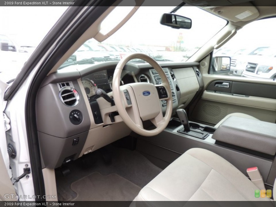 Stone Interior Photo for the 2009 Ford Expedition XLT #76517579