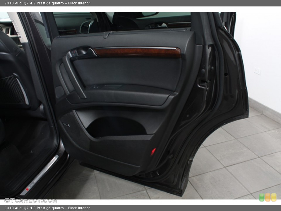 Black Interior Door Panel for the 2010 Audi Q7 4.2 Prestige quattro #76524686