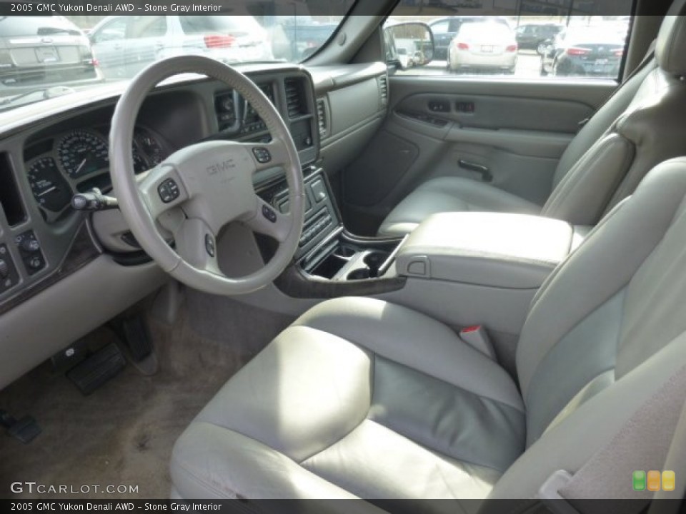 Stone Gray Interior Photo for the 2005 GMC Yukon Denali AWD #76533328