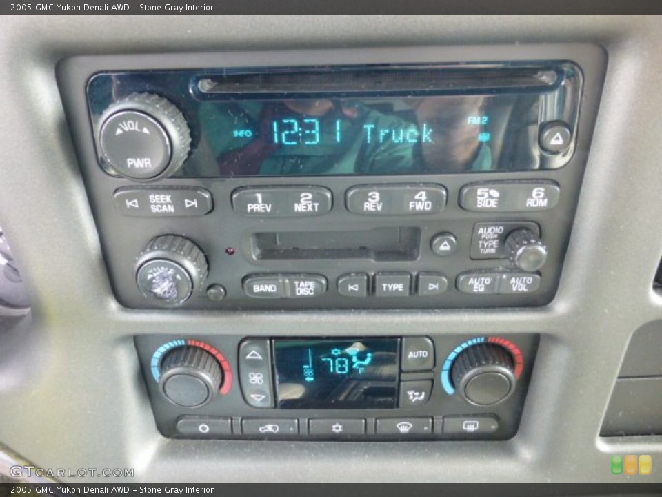 Stone Gray Interior Audio System for the 2005 GMC Yukon Denali AWD #76533347