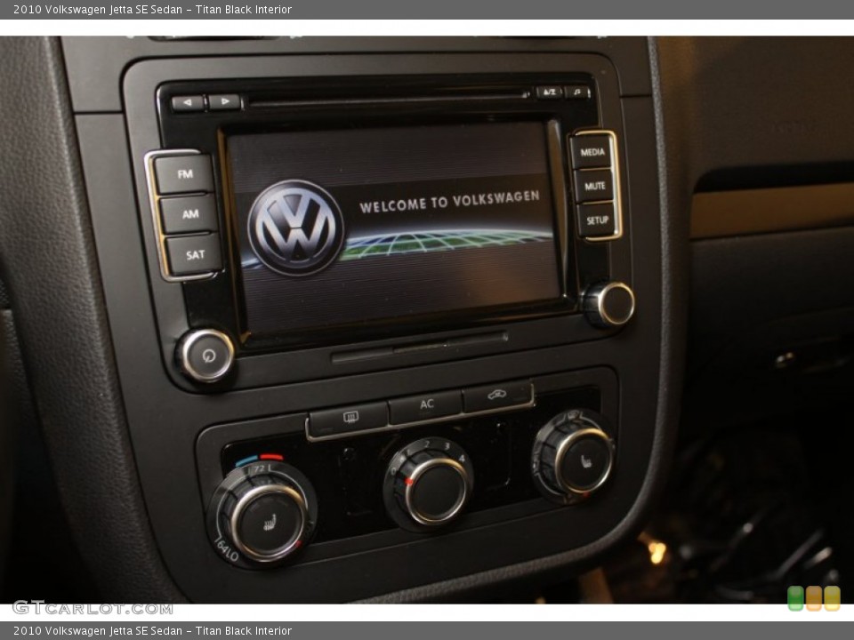 Titan Black Interior Controls for the 2010 Volkswagen Jetta SE Sedan #76536563