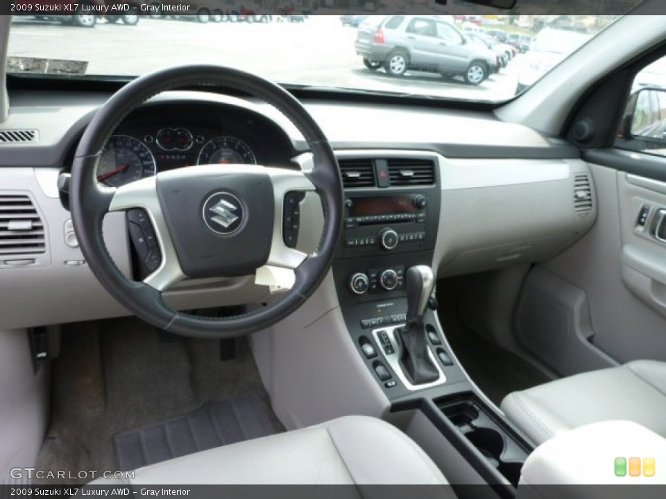 Gray 2009 Suzuki XL7 Interiors