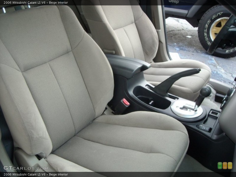 Beige 2006 Mitsubishi Galant Interiors