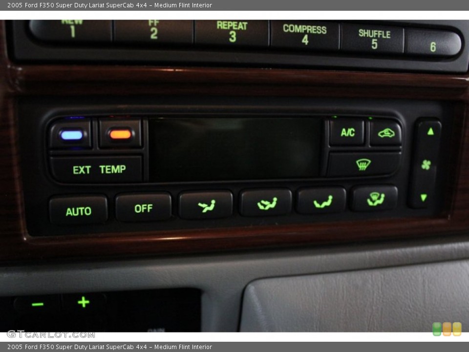Medium Flint Interior Controls for the 2005 Ford F350 Super Duty Lariat SuperCab 4x4 #76544861