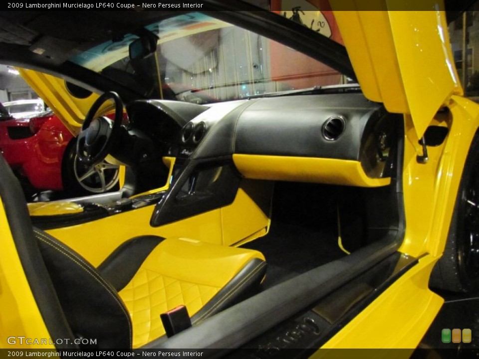 Nero Perseus Interior Dashboard for the 2009 Lamborghini Murcielago LP640 Coupe #76548345