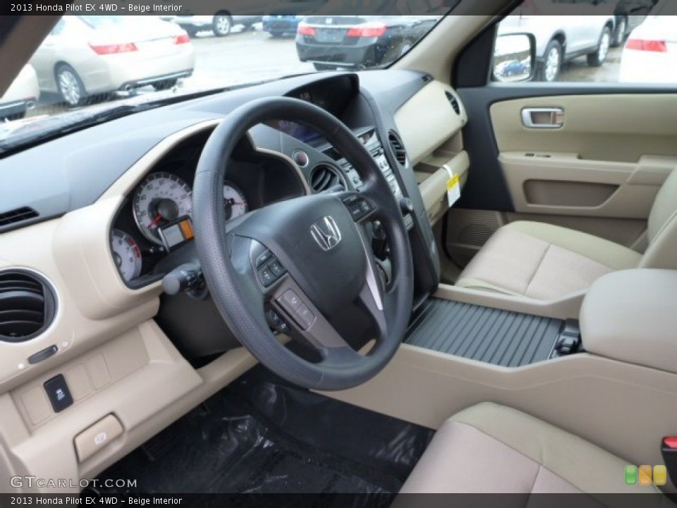 Beige Interior Dashboard for the 2013 Honda Pilot EX 4WD #76557521