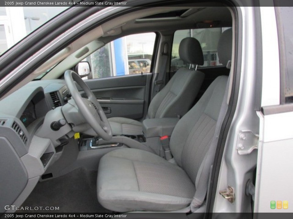 Medium Slate Gray Interior Photo for the 2005 Jeep Grand Cherokee Laredo 4x4 #76569816