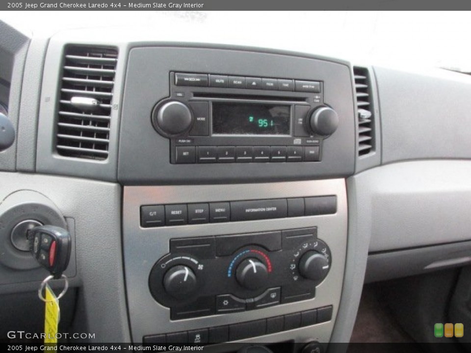 Medium Slate Gray Interior Controls for the 2005 Jeep Grand Cherokee Laredo 4x4 #76569881