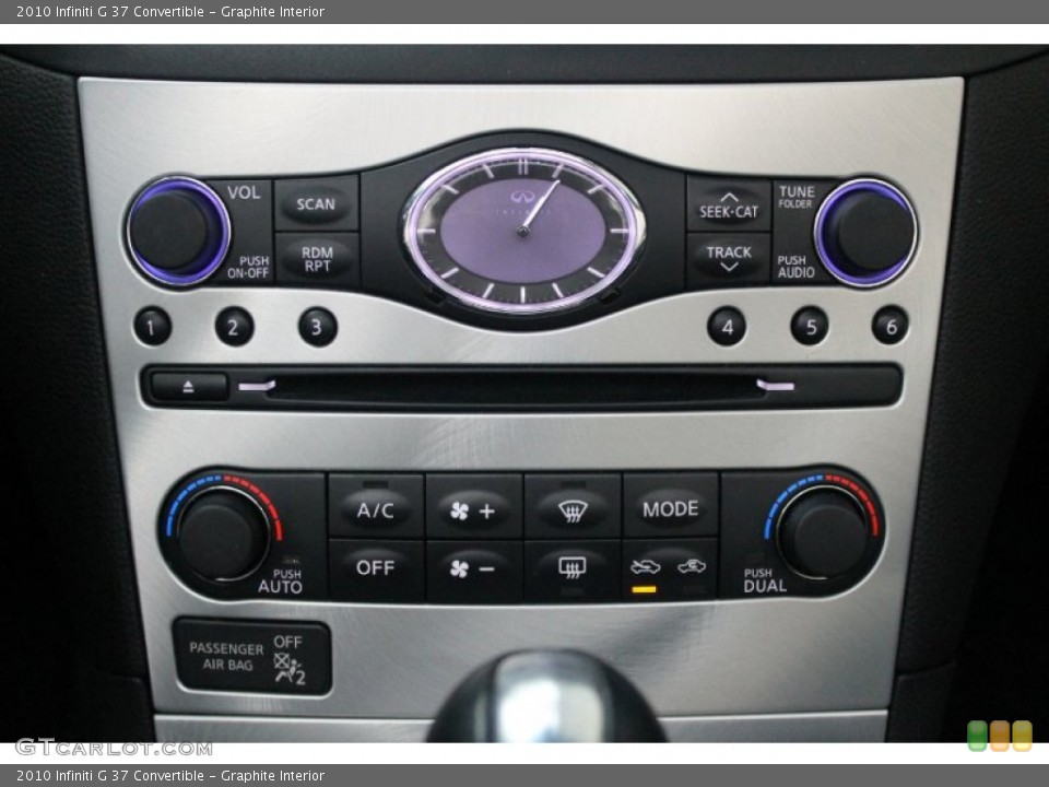Graphite Interior Controls for the 2010 Infiniti G 37 Convertible #76573548