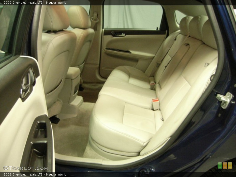 Neutral Interior Rear Seat for the 2009 Chevrolet Impala LTZ #76574086