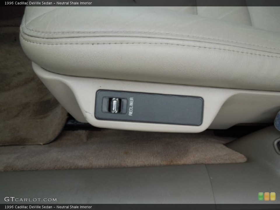 Neutral Shale Interior Controls for the 1996 Cadillac DeVille Sedan #76574137