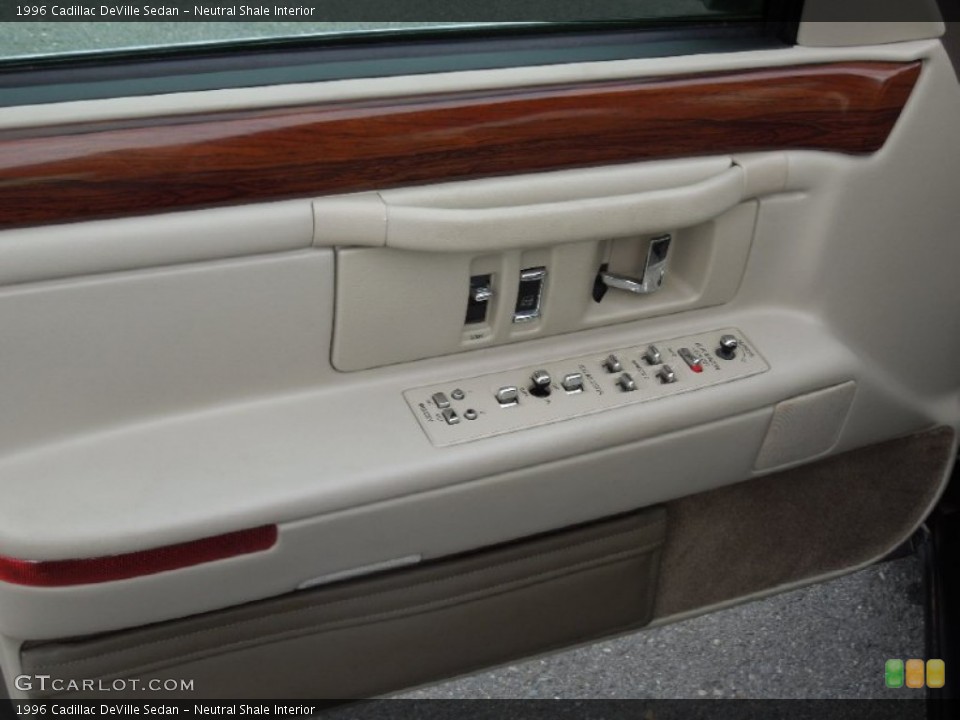 Neutral Shale Interior Controls for the 1996 Cadillac DeVille Sedan #76574163
