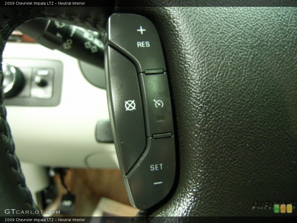 Neutral Interior Controls for the 2009 Chevrolet Impala LTZ #76574359
