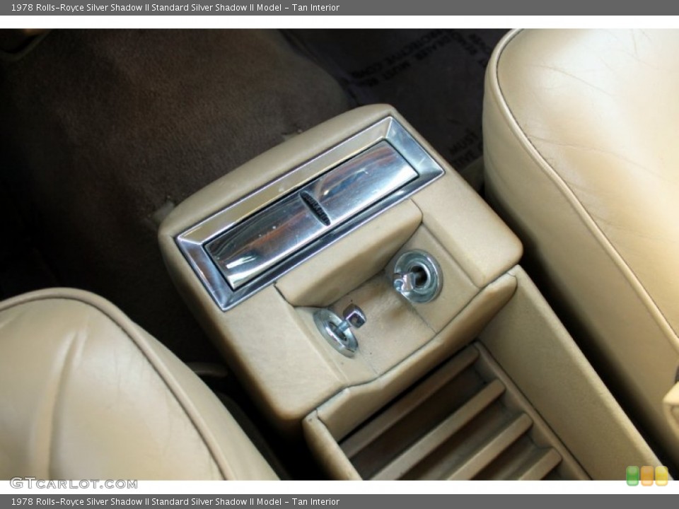 Tan Interior Controls for the 1978 Rolls-Royce Silver Shadow II  #76580217