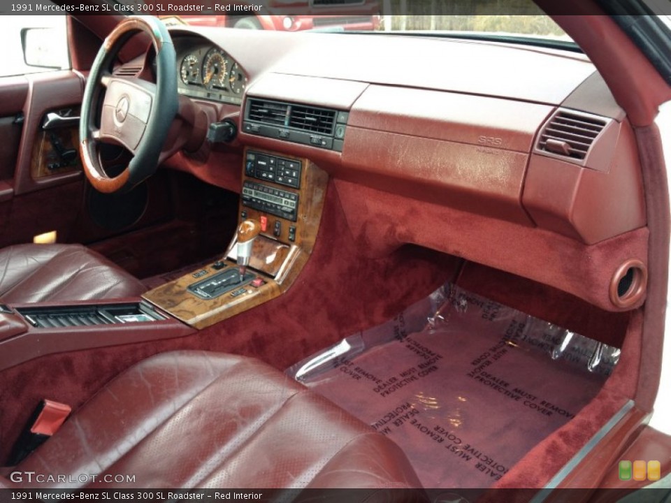 Red Interior Photo for the 1991 Mercedes-Benz SL Class 300 SL Roadster #76581455
