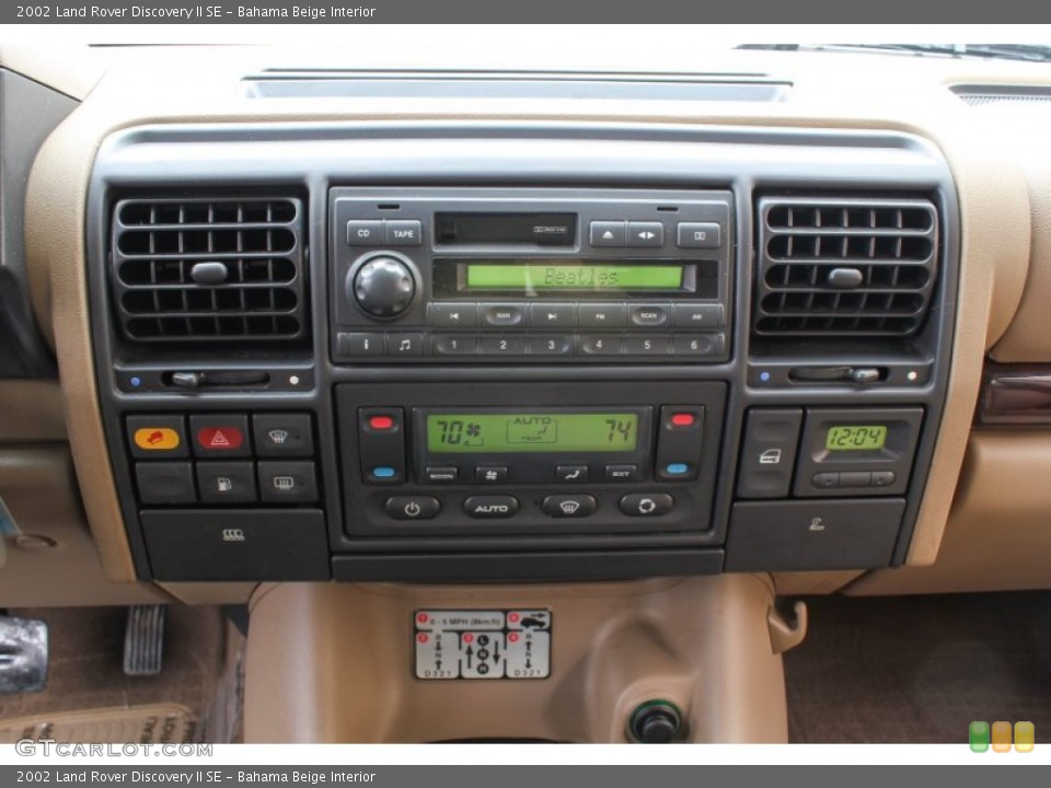 Bahama Beige Interior Controls for the 2002 Land Rover Discovery II SE #76584023