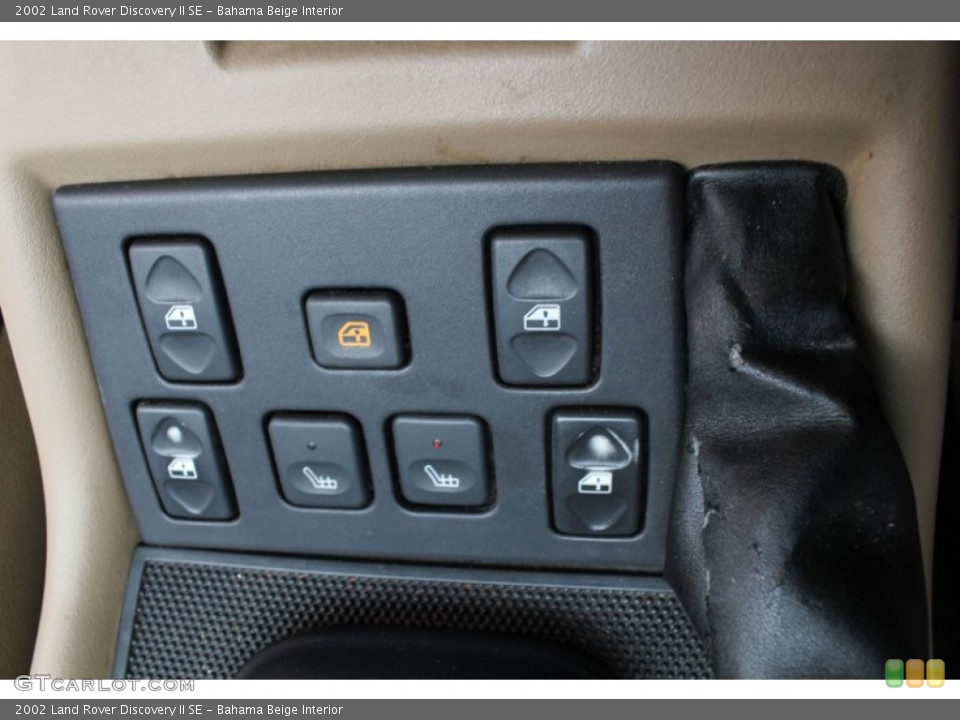 Bahama Beige Interior Controls for the 2002 Land Rover Discovery II SE #76584040