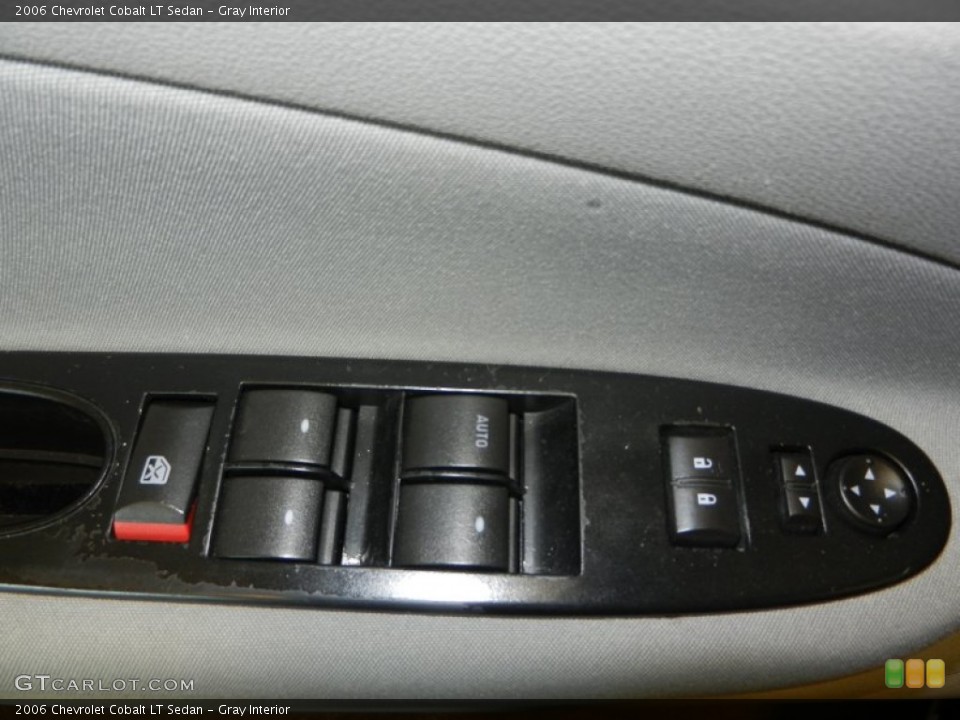 Gray Interior Controls for the 2006 Chevrolet Cobalt LT Sedan #76588805