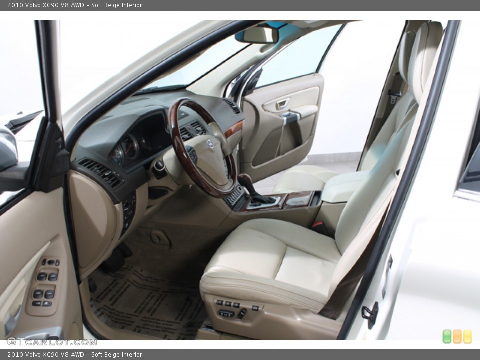 Soft Beige Interior Photo for the 2010 Volvo XC90 V8 AWD #76592588