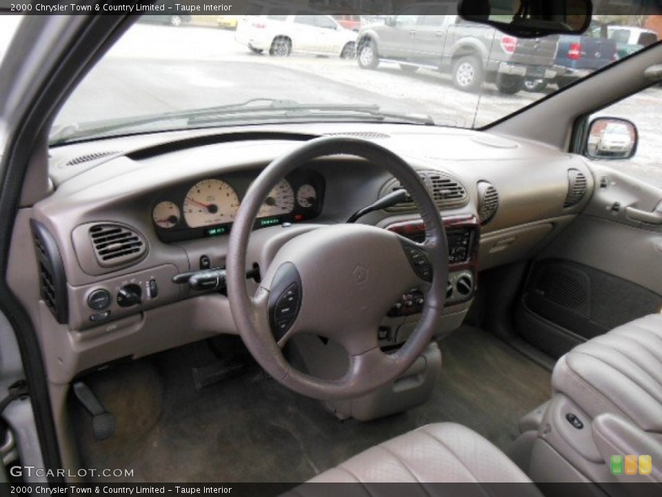 Taupe 2000 Chrysler Town & Country Interiors