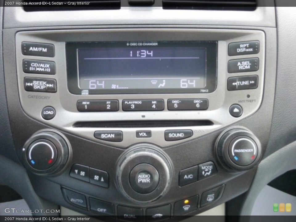 Gray Interior Controls for the 2007 Honda Accord EX-L Sedan #76596991