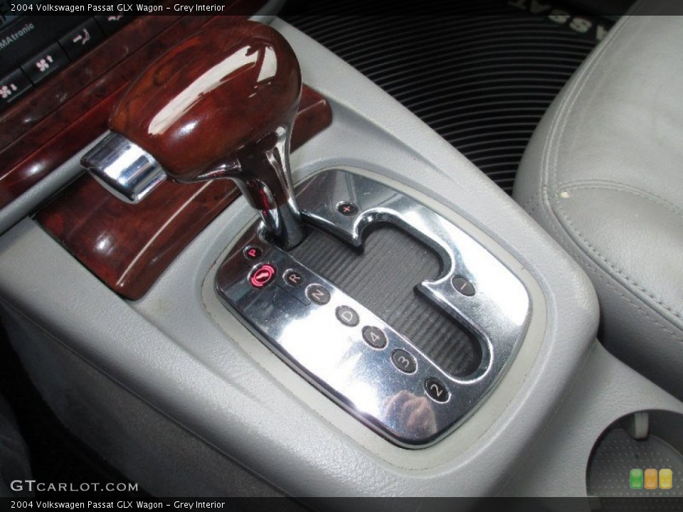 Grey Interior Transmission for the 2004 Volkswagen Passat GLX Wagon #76599482