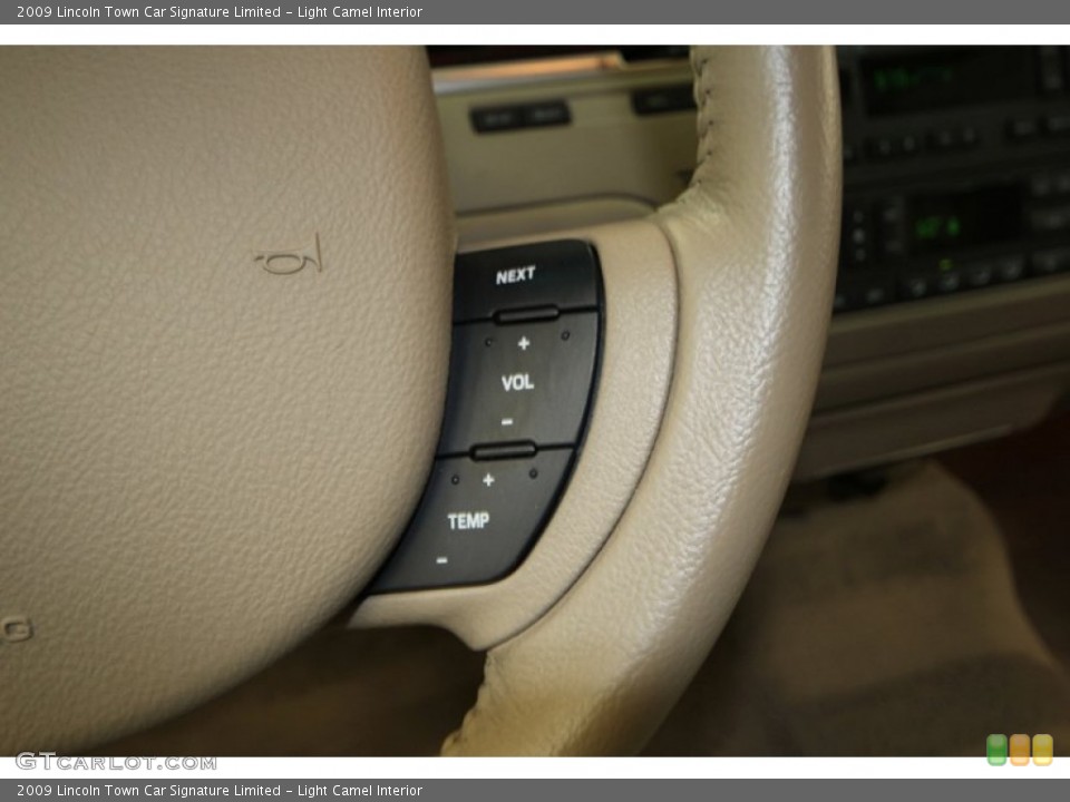 Light Camel Interior Controls for the 2009 Lincoln Town Car Signature Limited #76604968