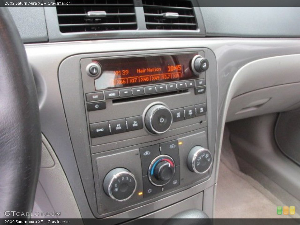 Gray Interior Controls for the 2009 Saturn Aura XE #76618435