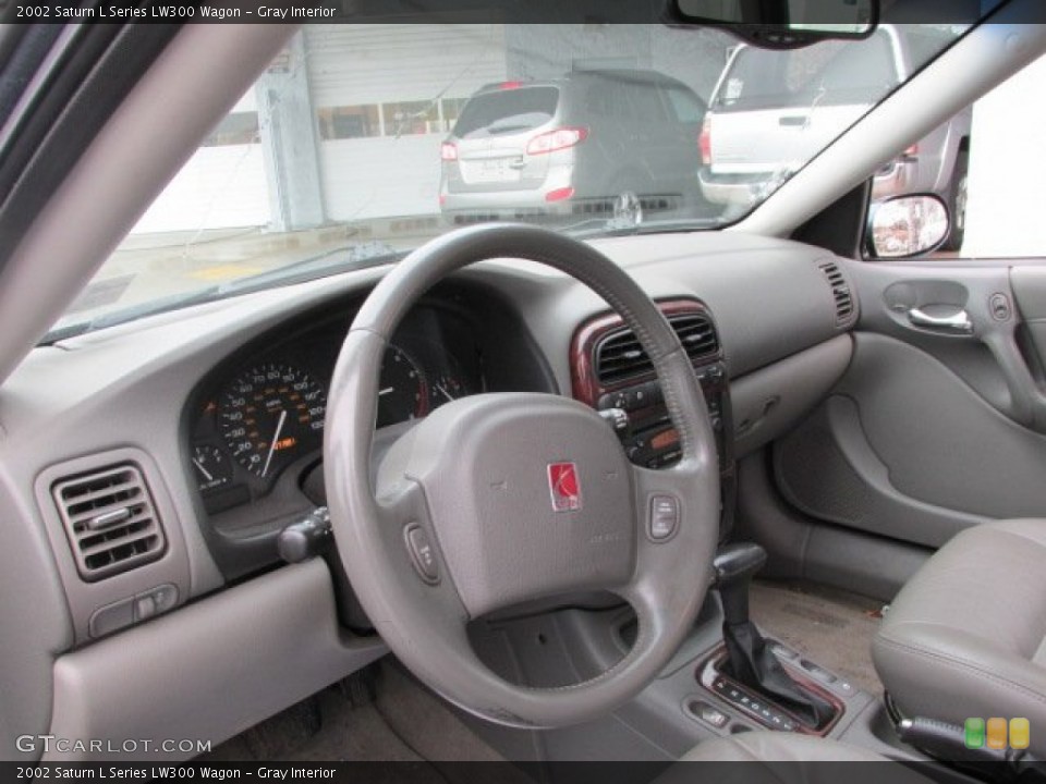 Gray Interior Photo for the 2002 Saturn L Series LW300 Wagon #76618696