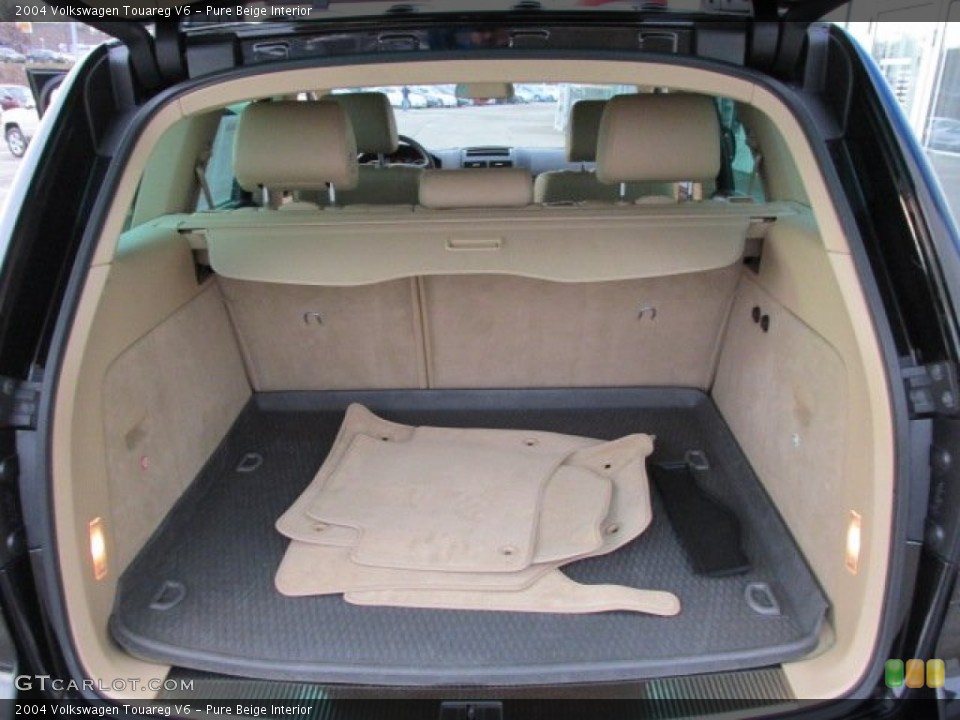 Pure Beige Interior Trunk for the 2004 Volkswagen Touareg V6 #76620403