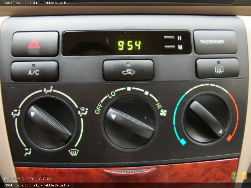 Pebble Beige Interior Controls for the 2004 Toyota Corolla LE #76629787