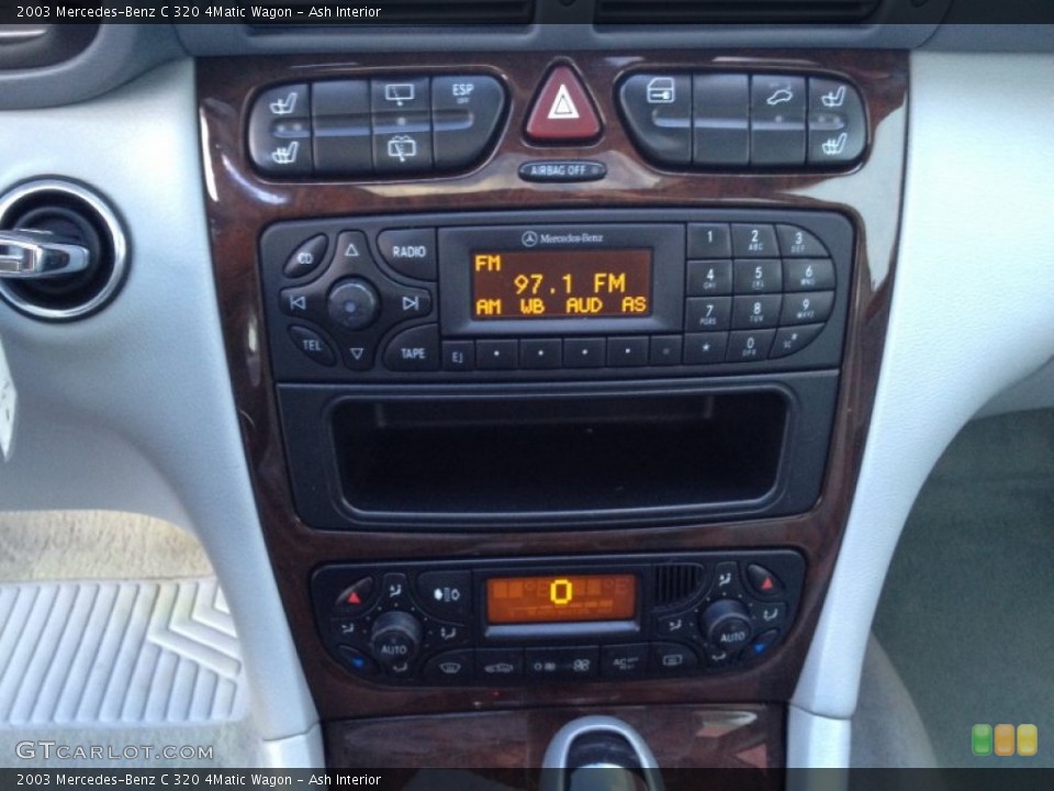 Ash Interior Controls for the 2003 Mercedes-Benz C 320 4Matic Wagon #76632242