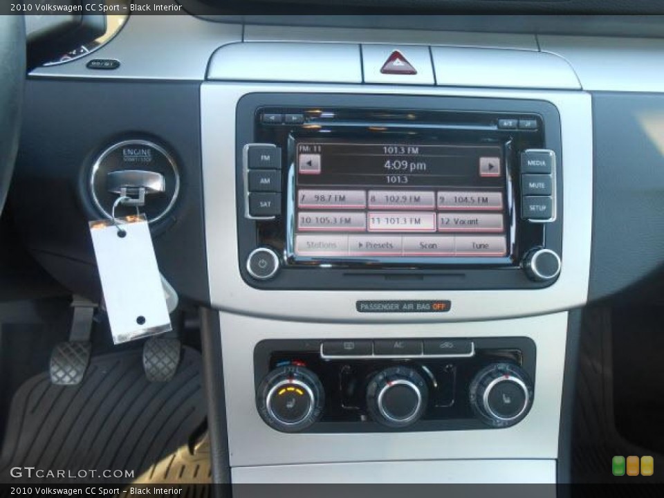 Black Interior Controls for the 2010 Volkswagen CC Sport #76633309