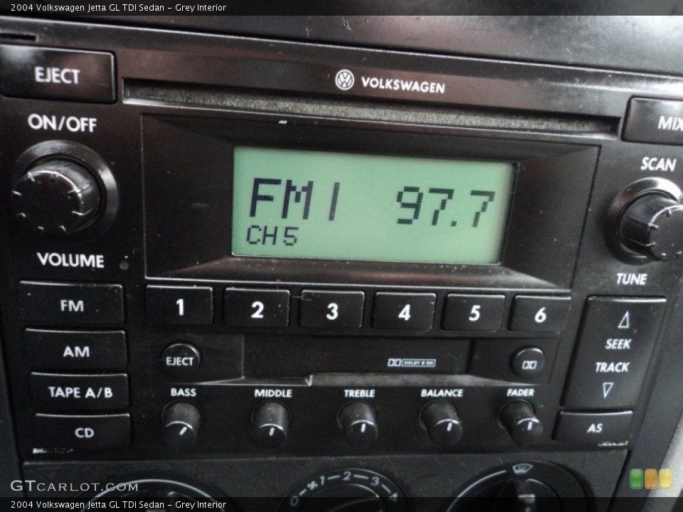 Grey Interior Audio System for the 2004 Volkswagen Jetta GL TDI Sedan #76647637