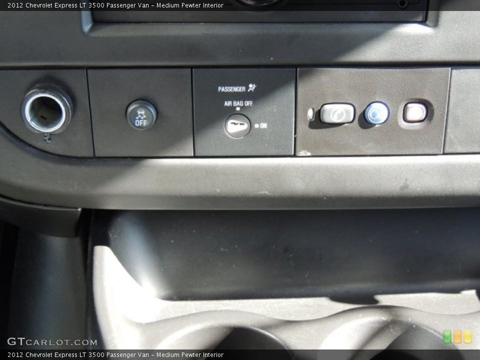 Medium Pewter Interior Controls for the 2012 Chevrolet Express LT 3500 Passenger Van #76667001