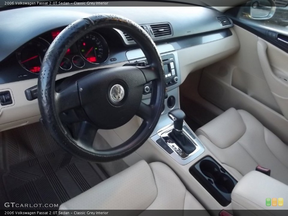 Classic Grey Interior Photo for the 2006 Volkswagen Passat 2.0T Sedan #76667366